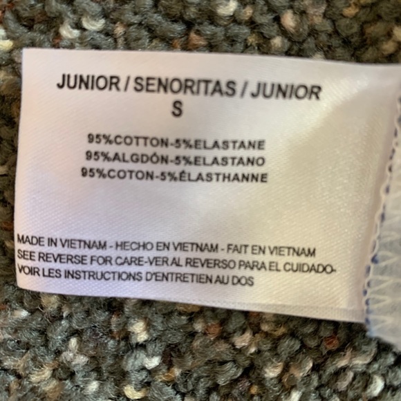 Cute Tri Colored Top - Picture 6 of 6